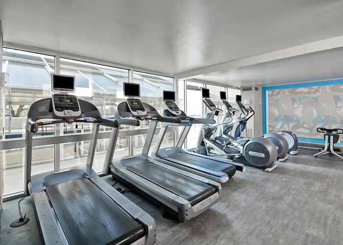 Crowne Plaza Southern Hills 4*