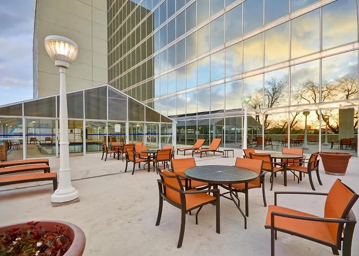 Crowne Plaza Southern Hills Hotel Tulsa